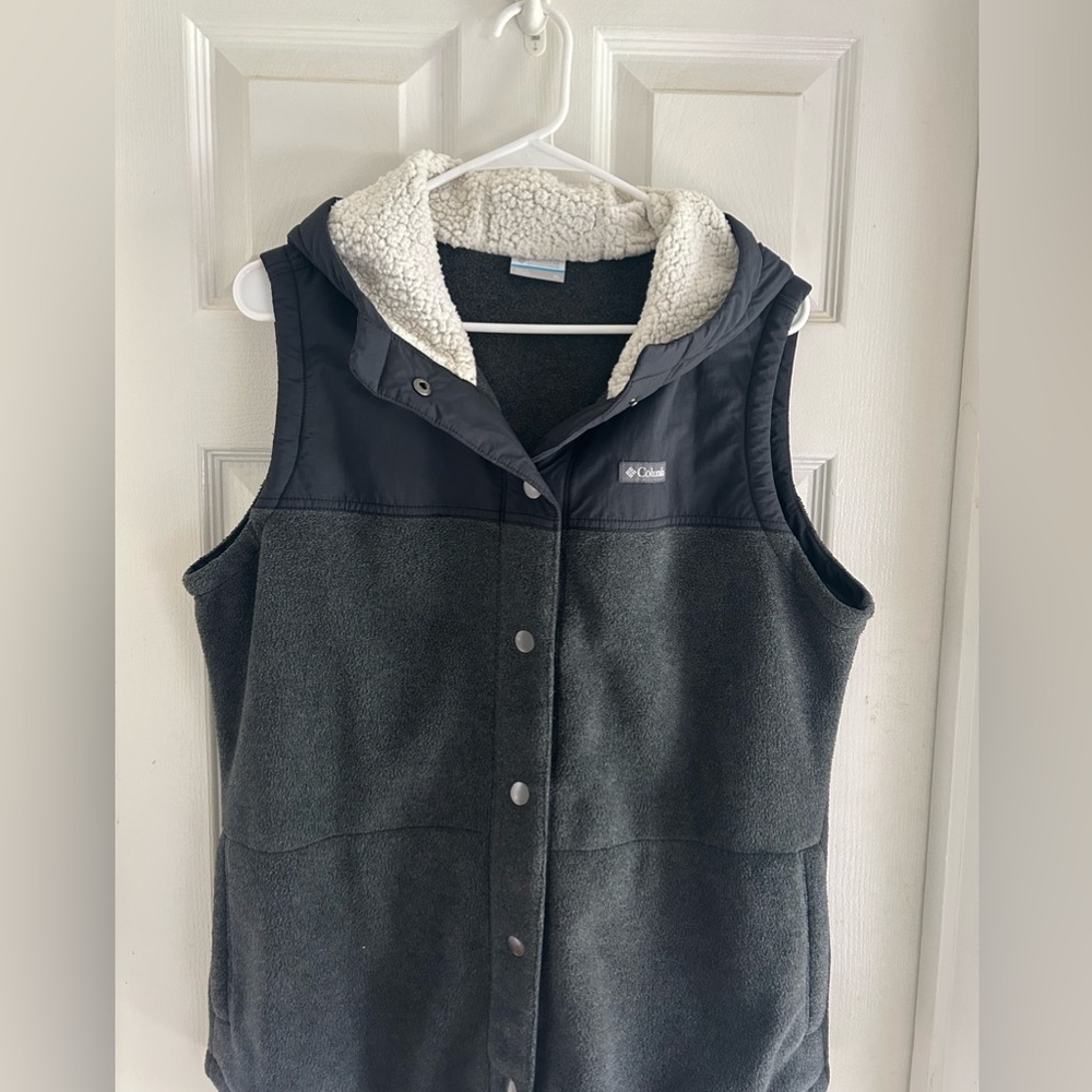Women’s Columbia Vest